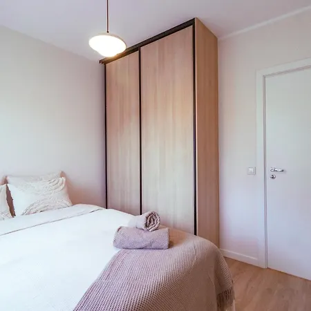 Comfy City Spot Close To Tripla Mall And Dining Helsinki Exterior photo